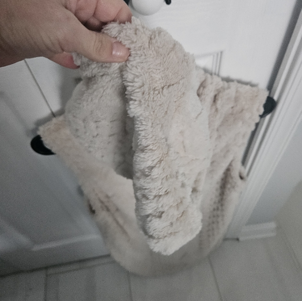 NWOT Cozy Cream Hooded Vest with Button Accents - Picture 4 of 7